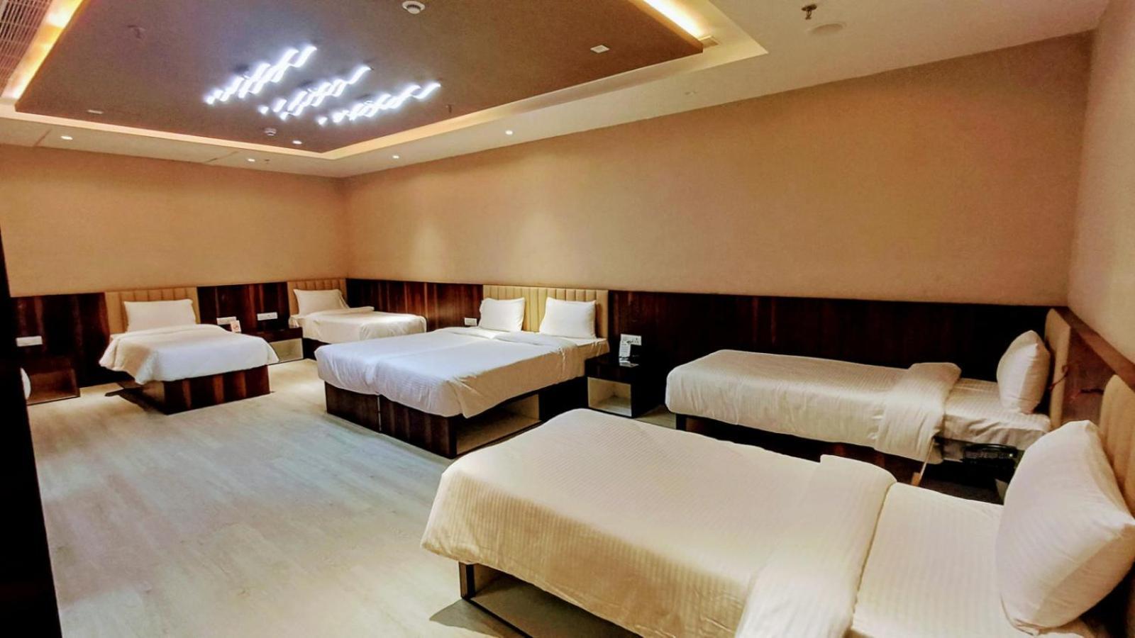 Enrise By Sayaji Nashik Hotell Exteriör bild