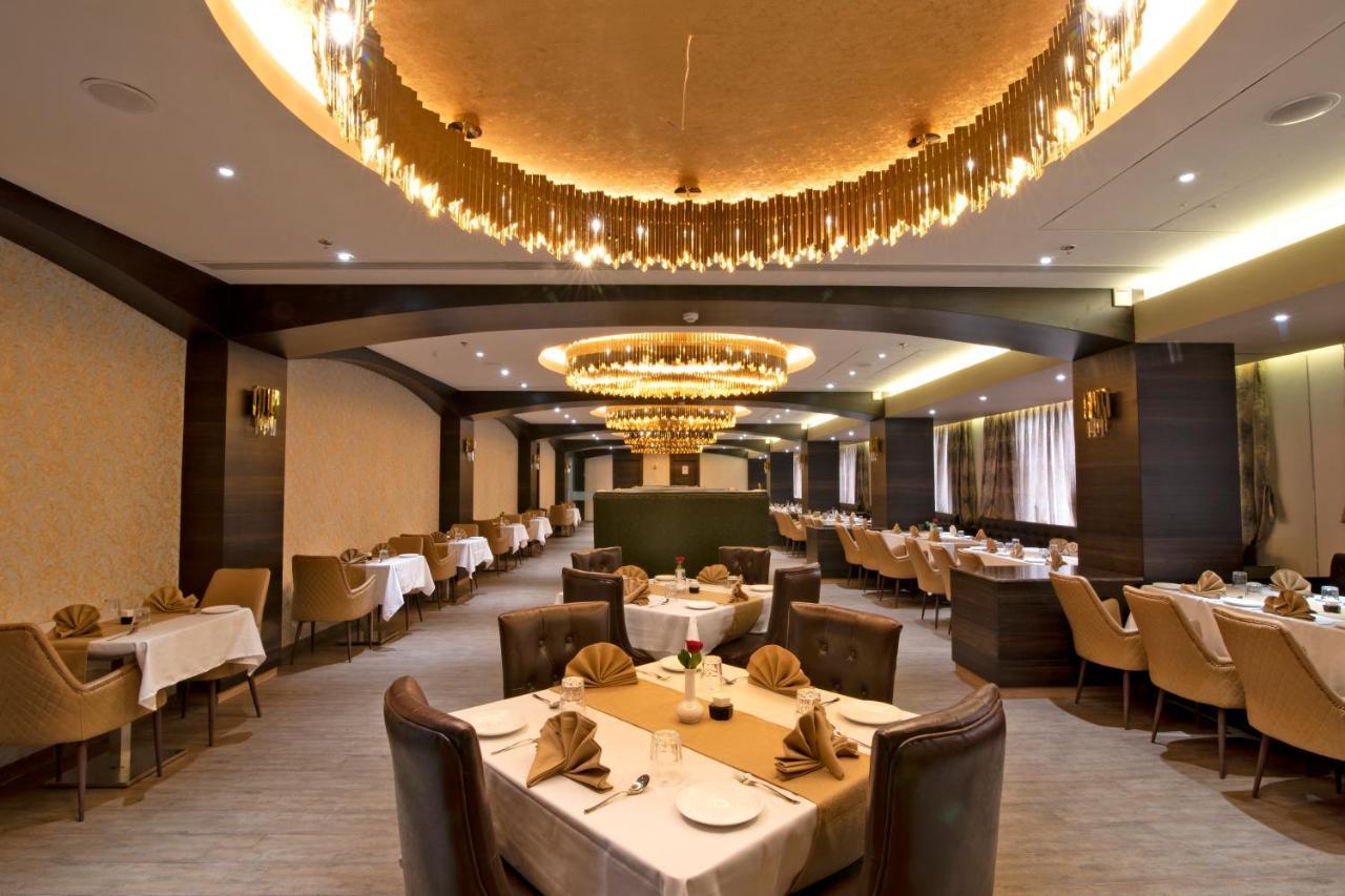 Enrise By Sayaji Nashik Hotell Exteriör bild
